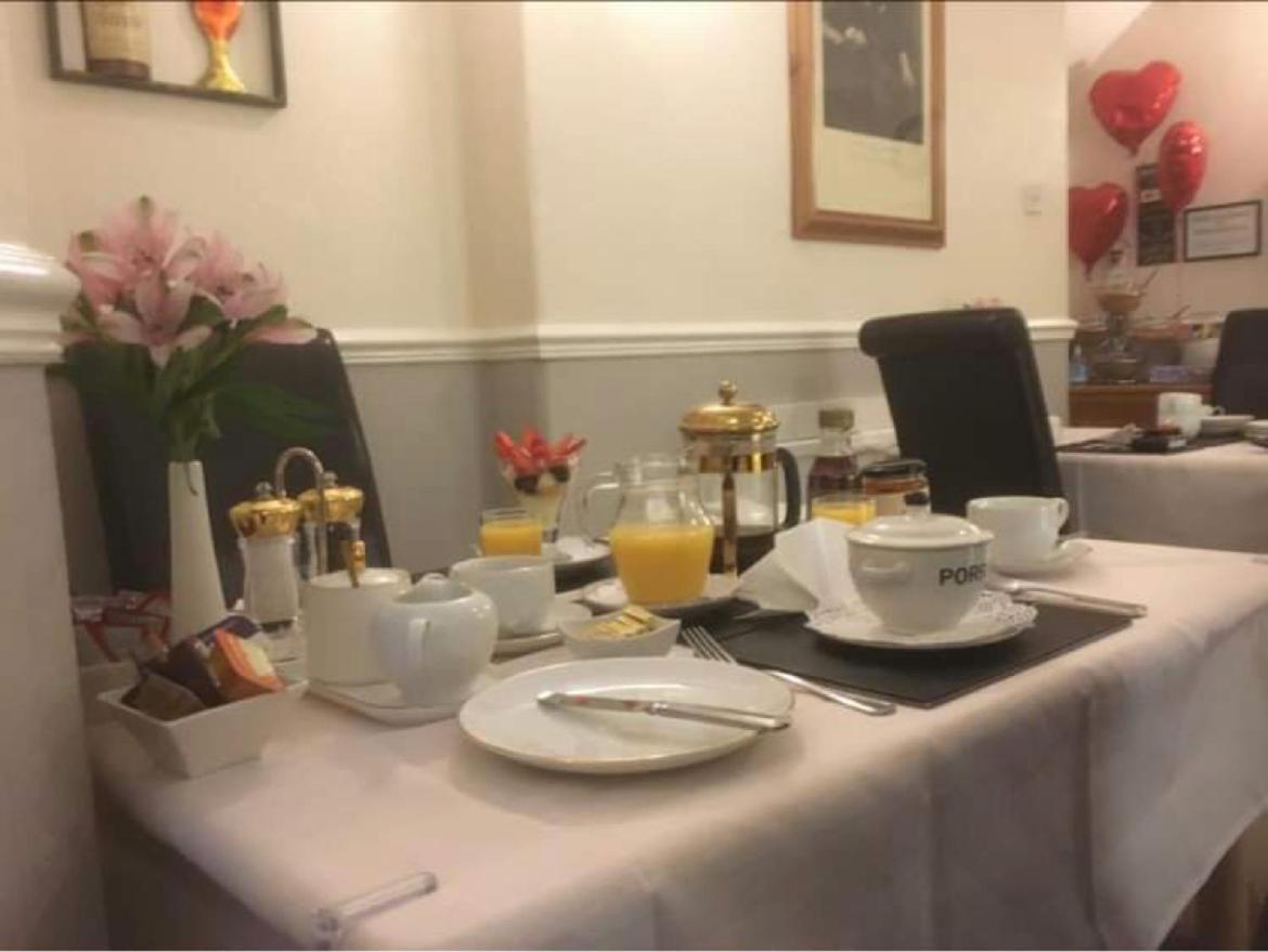 Crowndale Torquay - Exclusively For Adults Bed and Breakfast Εξωτερικό φωτογραφία