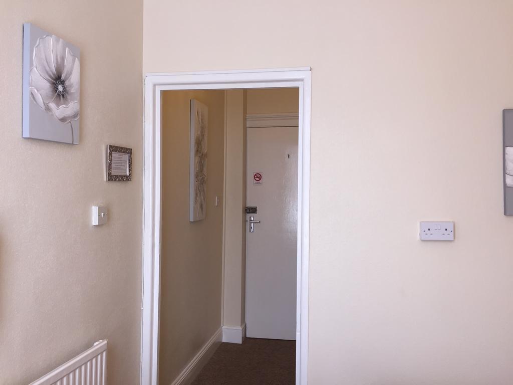 Crowndale Torquay - Exclusively For Adults Bed and Breakfast Εξωτερικό φωτογραφία